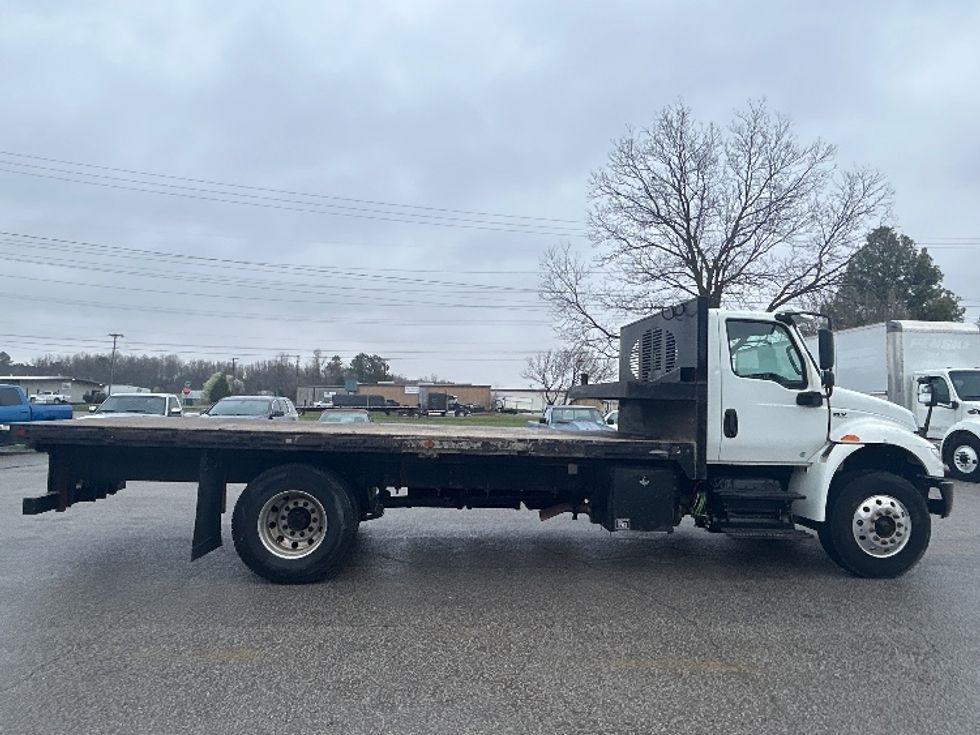Flatbed Truck-Light and Medium Duty Trucks-International-2020-MV607-Jackson-TN-115,581\n\t\tmiles-$ 47,250 - Image 12