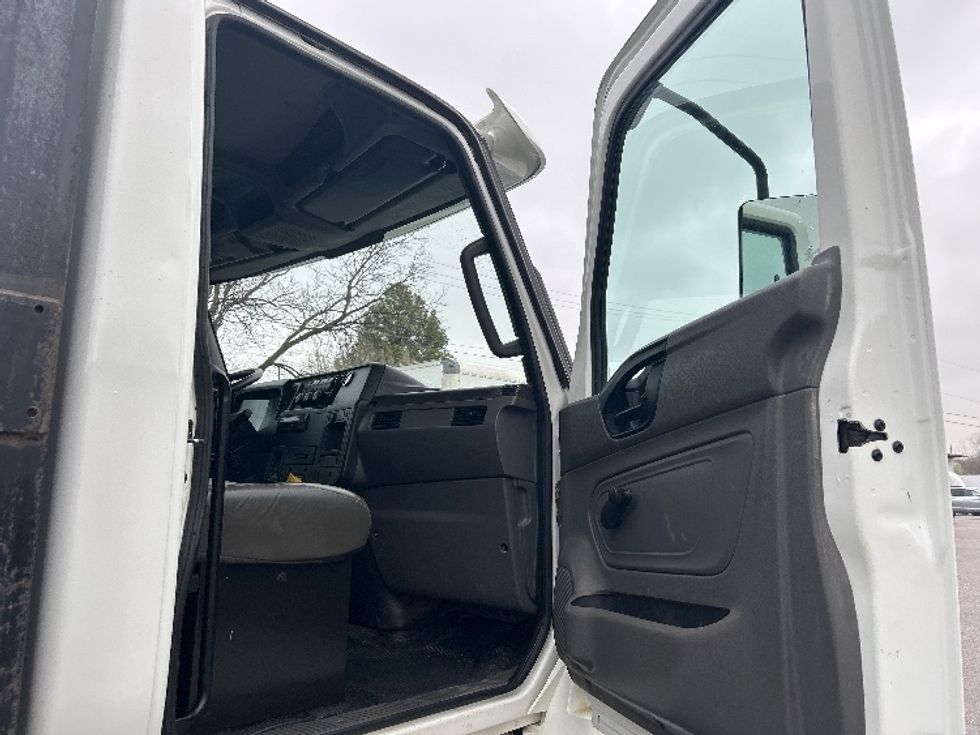 Flatbed Truck-Light and Medium Duty Trucks-International-2020-MV607-Jackson-TN-115,581\n\t\tmiles-$ 47,250 - Image 17