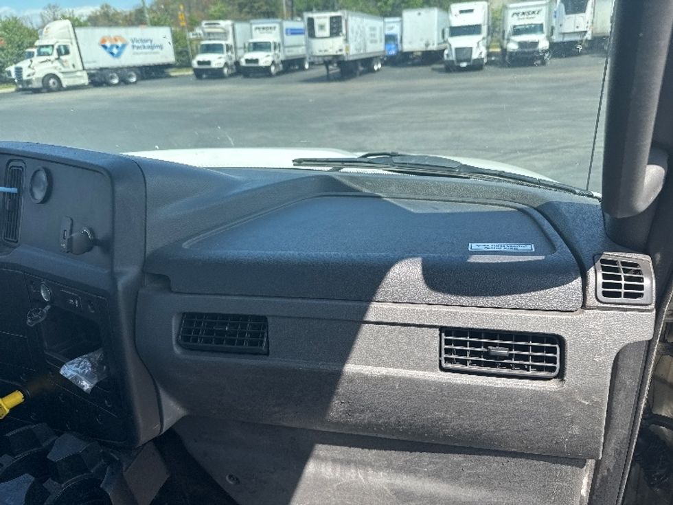 Flatbed Truck-Light and Medium Duty Trucks-International-2020-MV607-Jessup-MD-166,686\n\t\tmiles-$ 50,750 - Image 17