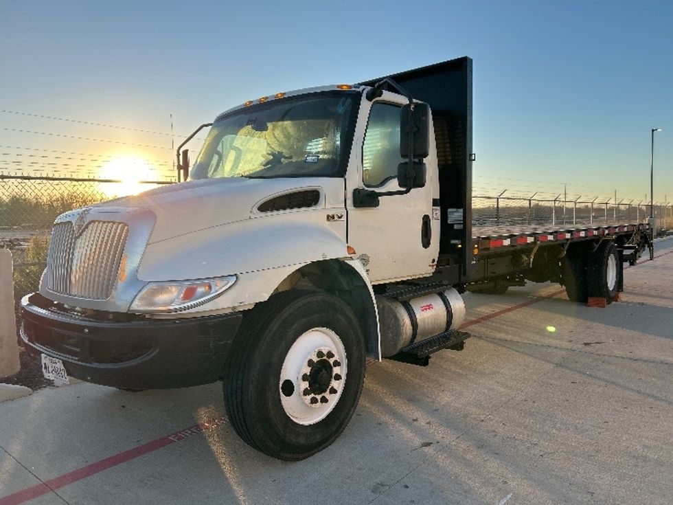 Flatbed Truck-Light and Medium Duty Trucks-International-2020-MV607-Katy-TX-177,951\n\t\tmiles-$ 13,000 - Image 3