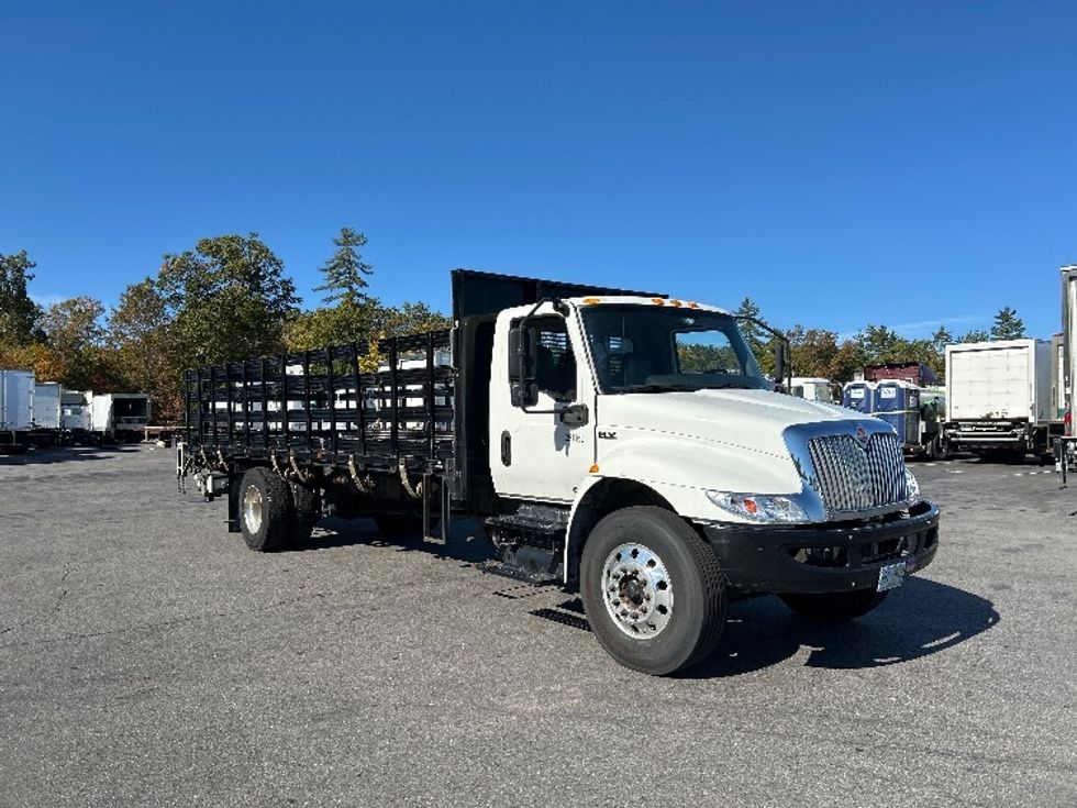 Flatbed Truck-Light and Medium Duty Trucks-International-2020-MV607-Londonderry-NH-155,716\n\t\tmiles-$ 46,500 - Image 1