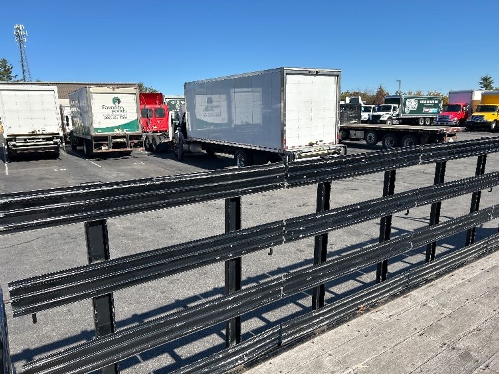 Flatbed Truck-Light and Medium Duty Trucks-International-2020-MV607-Londonderry-NH-155,716\n\t\tmiles-$ 46,500 - Image 11