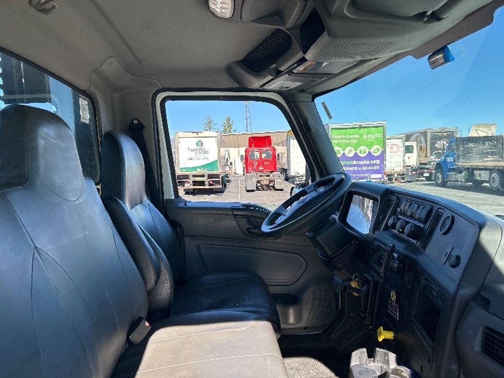 Flatbed Truck-Light and Medium Duty Trucks-International-2020-MV607-Londonderry-NH-155,716\n\t\tmiles-$ 46,500 - Image 22