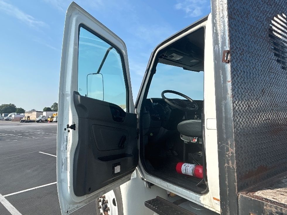 Flatbed Truck-Light and Medium Duty Trucks-International-2020-MV607-Louisville-KY-127,574\n\t\tmiles-$ 52,000 - Image 16