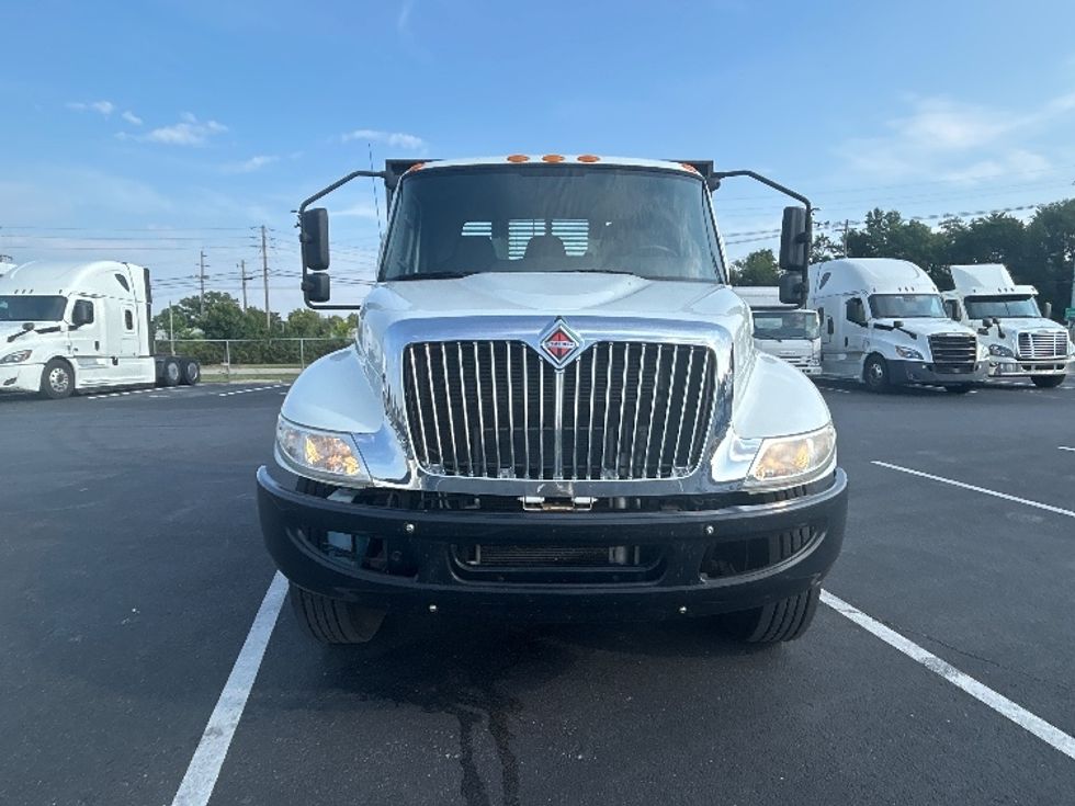 Flatbed Truck-Light and Medium Duty Trucks-International-2020-MV607-Louisville-KY-127,574\n\t\tmiles-$ 52,000 - Image 2