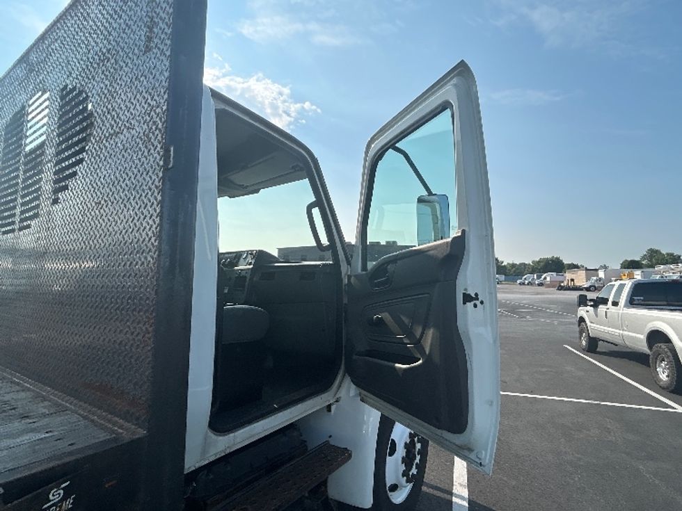 Flatbed Truck-Light and Medium Duty Trucks-International-2020-MV607-Louisville-KY-127,574\n\t\tmiles-$ 52,000 - Image 20