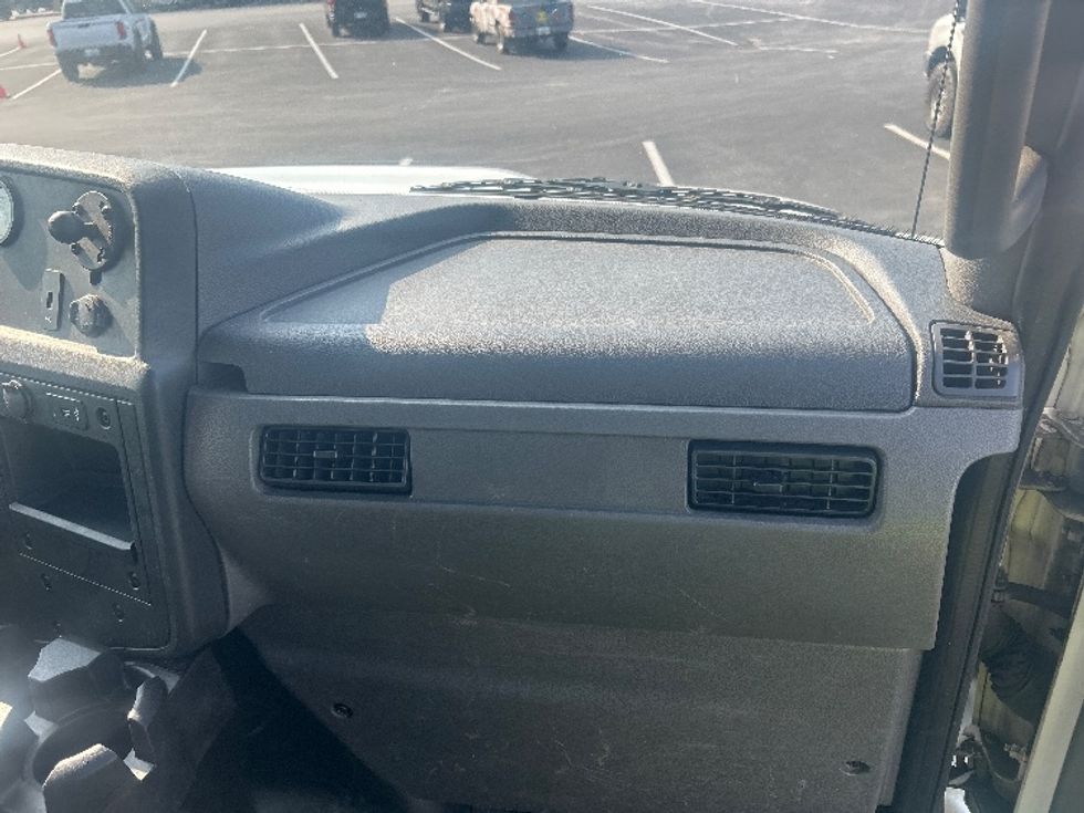 Flatbed Truck-Light and Medium Duty Trucks-International-2020-MV607-Louisville-KY-127,574\n\t\tmiles-$ 52,000 - Image 21