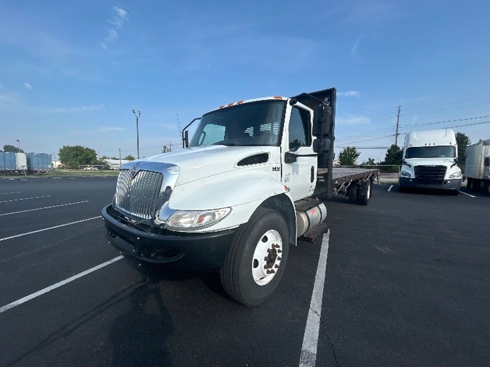 Flatbed Truck-Light and Medium Duty Trucks-International-2020-MV607-Louisville-KY-127,574\n\t\tmiles-$ 52,000 - Image 3