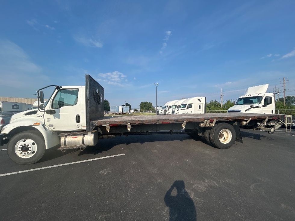 Flatbed Truck-Light and Medium Duty Trucks-International-2020-MV607-Louisville-KY-127,574\n\t\tmiles-$ 52,000 - Image 4