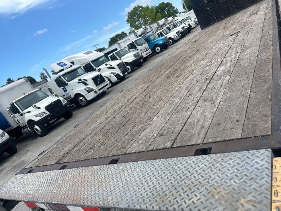 Flatbed Truck-Light and Medium Duty Trucks-International-2020-MV607-Medley-FL-120,385\n\t\tmiles-$ 51,500 - Image 11