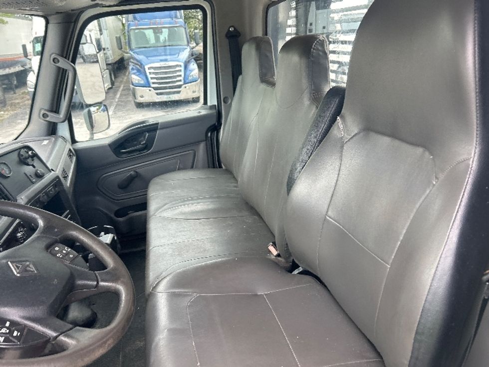 Flatbed Truck-Light and Medium Duty Trucks-International-2020-MV607-Medley-FL-120,385\n\t\tmiles-$ 51,500 - Image 19