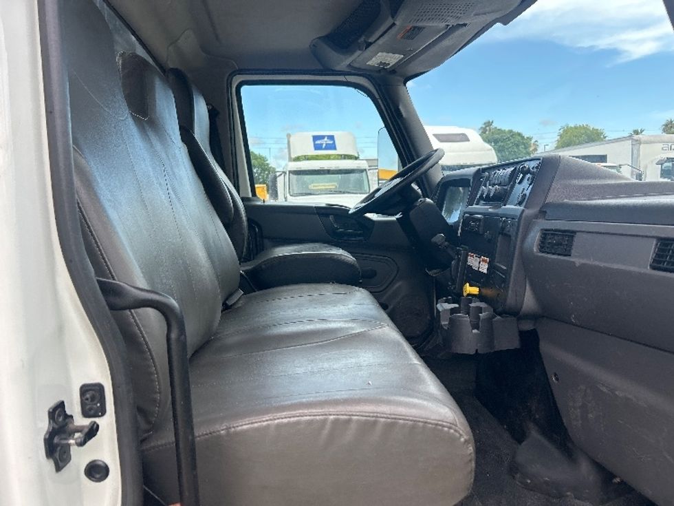 Flatbed Truck-Light and Medium Duty Trucks-International-2020-MV607-Medley-FL-120,385\n\t\tmiles-$ 51,500 - Image 22