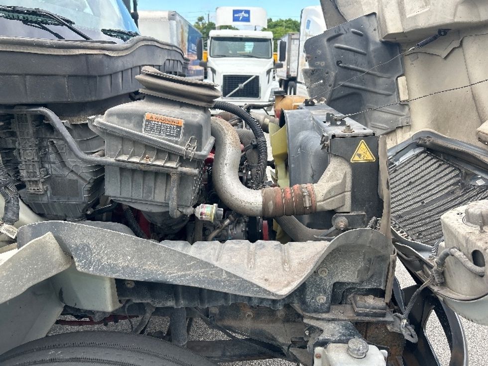 Flatbed Truck-Light and Medium Duty Trucks-International-2020-MV607-Medley-FL-120,385\n\t\tmiles-$ 51,500 - Image 23