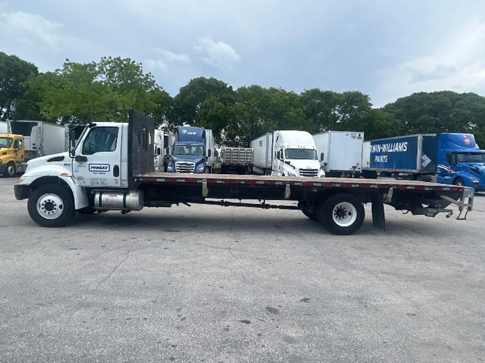 Flatbed Truck-Light and Medium Duty Trucks-International-2020-MV607-Medley-FL-120,385\n\t\tmiles-$ 51,500 - Image 4
