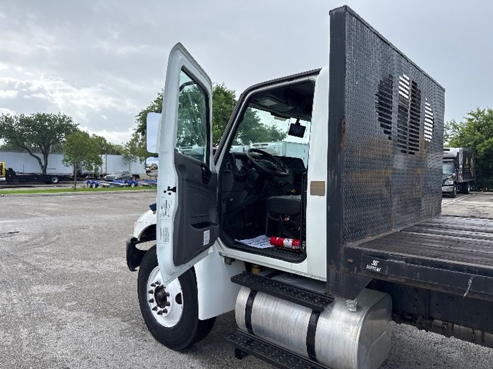 Flatbed Truck-Light and Medium Duty Trucks-International-2020-MV607-Medley-FL-162,082\n\t\tmiles-$ 51,000 - Image 14