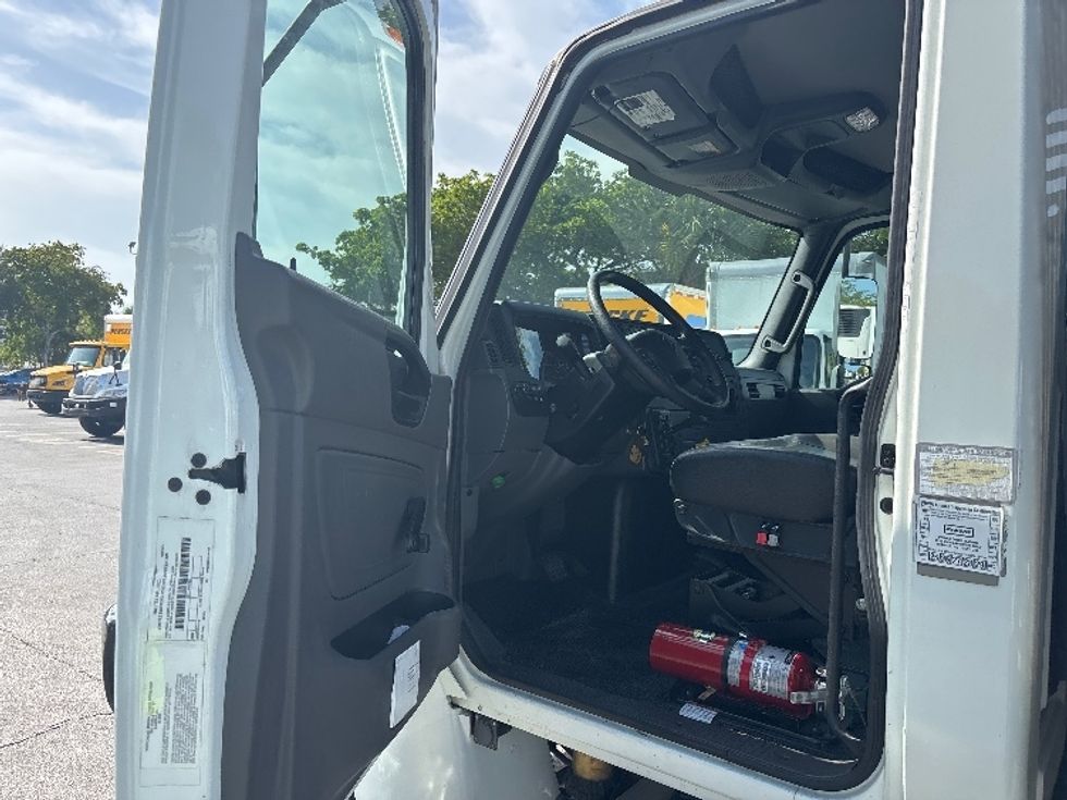 Flatbed Truck-Light and Medium Duty Trucks-International-2020-MV607-Medley-FL-190,100\n\t\tmiles-$ 47,250 - Image 11