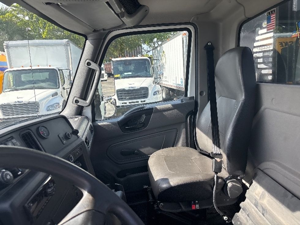 Flatbed Truck-Light and Medium Duty Trucks-International-2020-MV607-Medley-FL-190,100\n\t\tmiles-$ 47,250 - Image 14