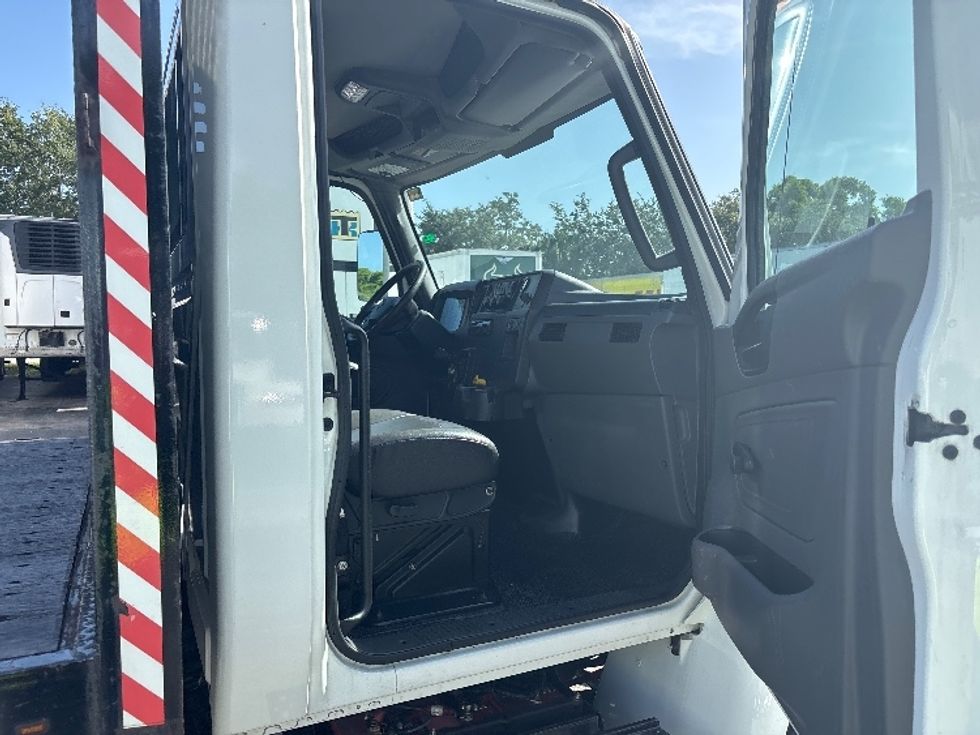 Flatbed Truck-Light and Medium Duty Trucks-International-2020-MV607-Medley-FL-190,100\n\t\tmiles-$ 47,250 - Image 15