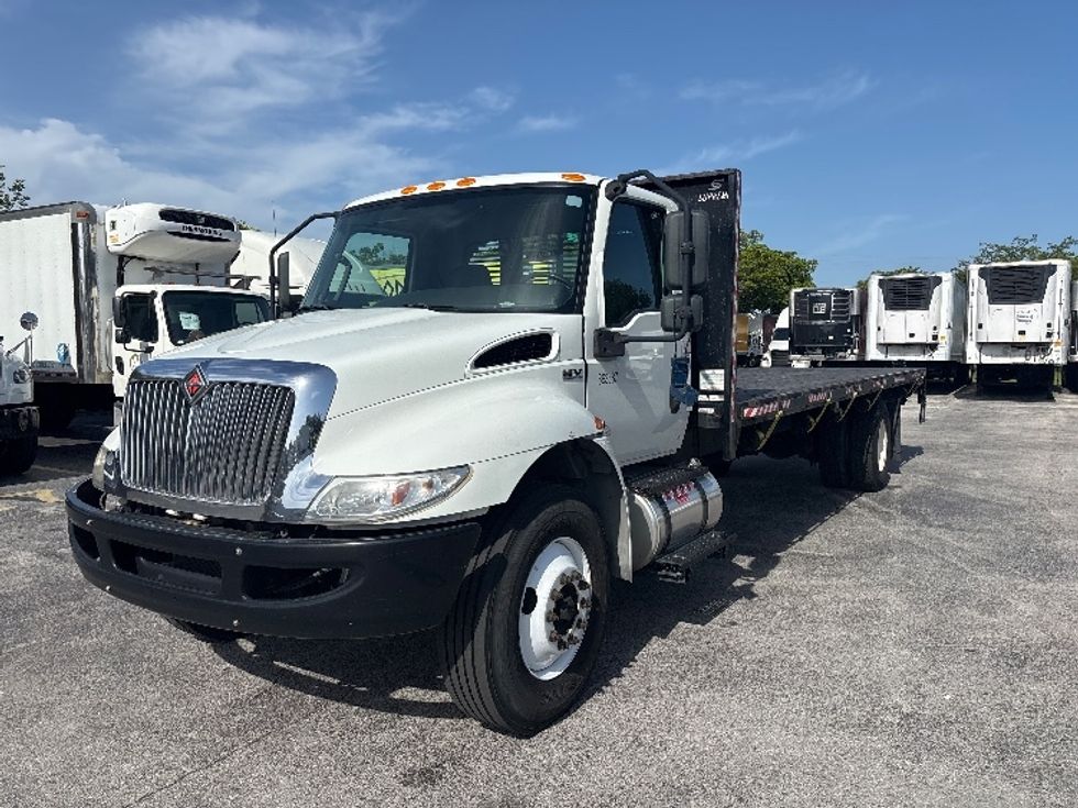 Flatbed Truck-Light and Medium Duty Trucks-International-2020-MV607-Medley-FL-190,100\n\t\tmiles-$ 47,250 - Image 3