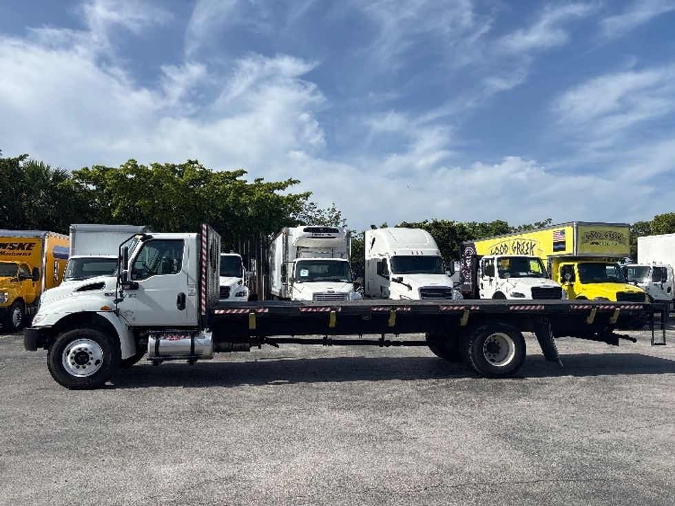 Flatbed Truck-Light and Medium Duty Trucks-International-2020-MV607-Medley-FL-190,100\n\t\tmiles-$ 47,250 - Image 4