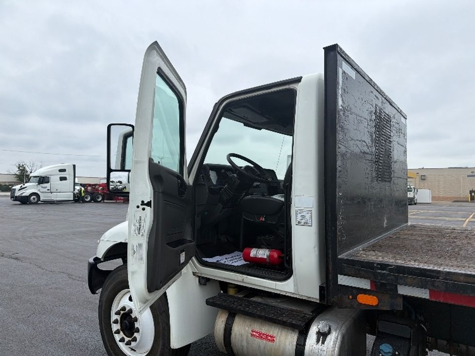 Flatbed Truck-Light and Medium Duty Trucks-International-2020-MV607-Melrose Park-IL-133,008\n\t\tmiles-$ 47,500 - Image 12