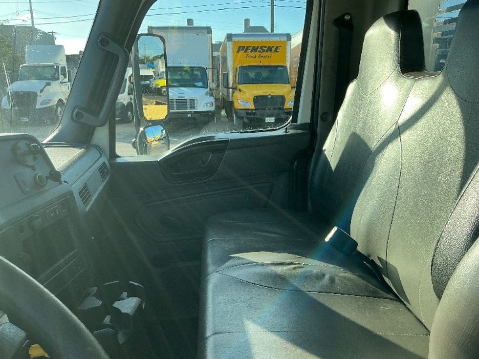 Flatbed Truck-Light and Medium Duty Trucks-International-2020-MV607-Miami-FL-142,170\n\t\tmiles-$ 49,000 - Image 16