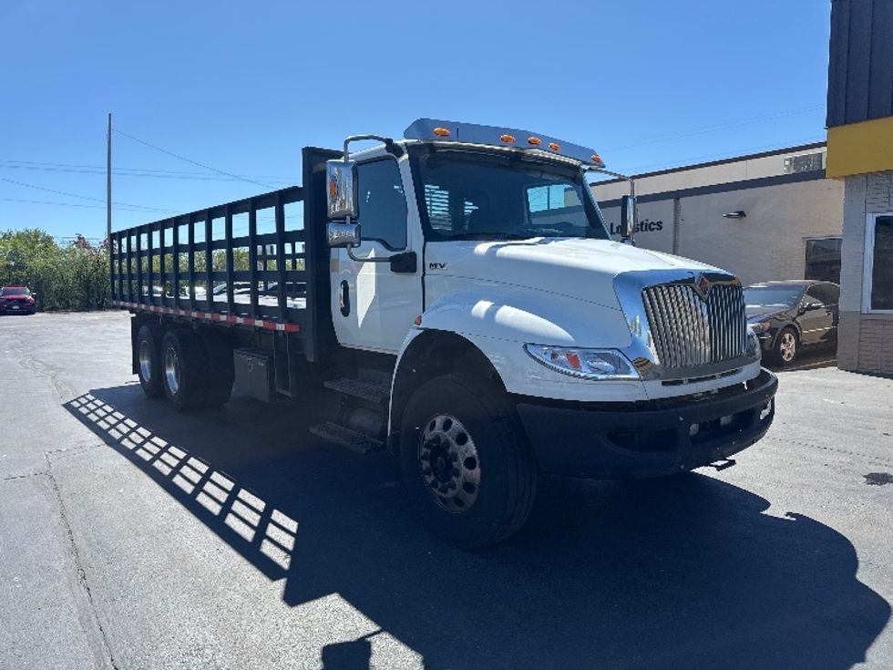 Flatbed Truck-Light and Medium Duty Trucks-International-2020-MV607-Milwaukee-WI-213,392\n\t\tmiles-$ 52,000 - Image 1