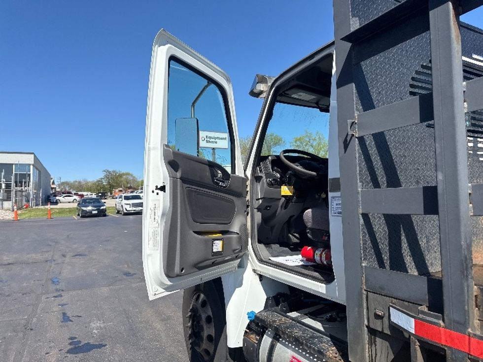 Flatbed Truck-Light and Medium Duty Trucks-International-2020-MV607-Milwaukee-WI-213,392\n\t\tmiles-$ 52,000 - Image 15