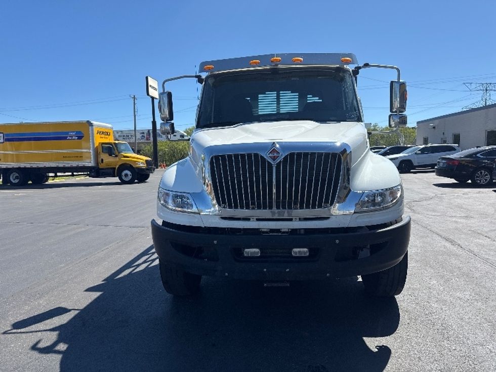 Flatbed Truck-Light and Medium Duty Trucks-International-2020-MV607-Milwaukee-WI-213,392\n\t\tmiles-$ 52,000 - Image 2