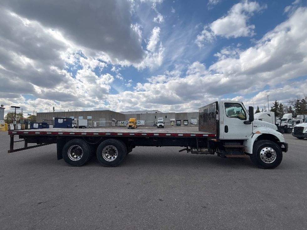 Flatbed Truck-Light and Medium Duty Trucks-International-2020-MV607-Mississauga-ON-111,723\n\t\tkm-$ 93,000 - Image 12