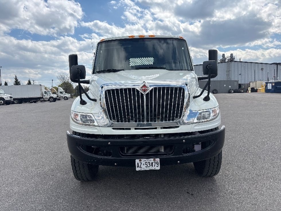 Flatbed Truck-Light and Medium Duty Trucks-International-2020-MV607-Mississauga-ON-111,723\n\t\tkm-$ 93,000 - Image 2