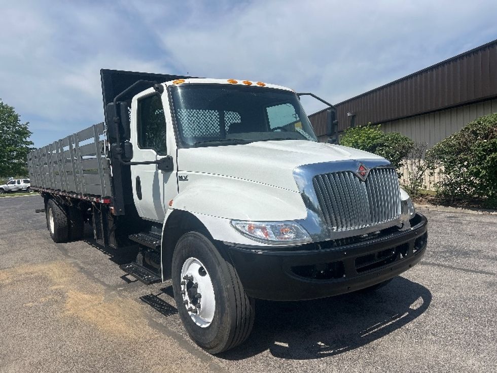Flatbed Truck-Light and Medium Duty Trucks-International-2020-MV607-Mount Juliet-TN-132,899\n\t\tmiles-$ 60,750 - Image 1