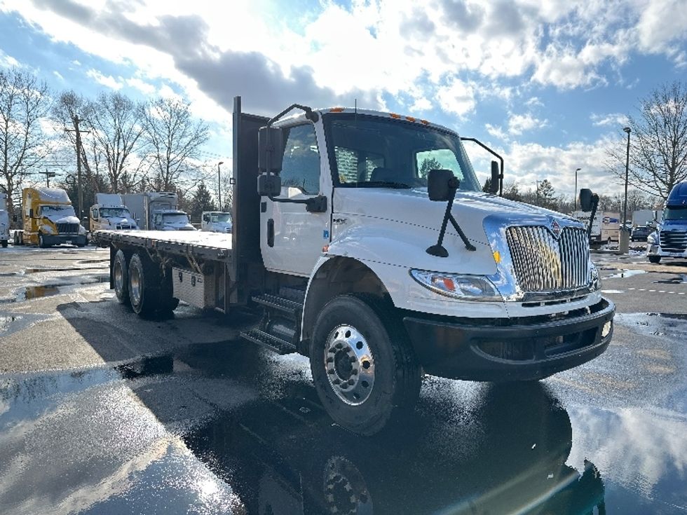 Flatbed Truck-Light and Medium Duty Trucks-International-2020-MV607-New Castle-DE-108,701\n\t\tmiles-$ 61,000 - Image 1