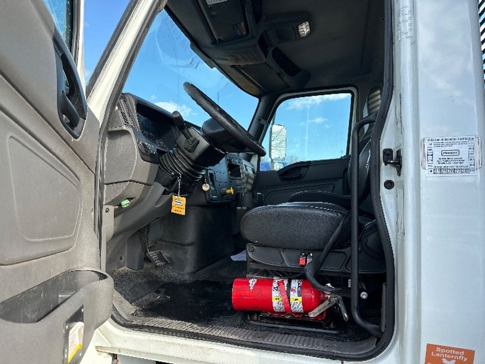 Flatbed Truck-Light and Medium Duty Trucks-International-2020-MV607-New Castle-DE-108,701\n\t\tmiles-$ 61,000 - Image 16