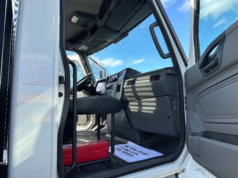 Flatbed Truck-Light and Medium Duty Trucks-International-2020-MV607-New Castle-DE-108,701\n\t\tmiles-$ 61,000 - Image 20