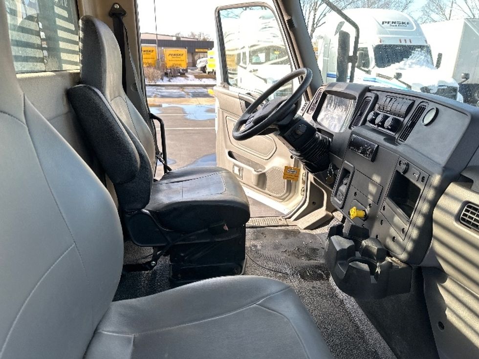 Flatbed Truck-Light and Medium Duty Trucks-International-2020-MV607-New Castle-DE-108,701\n\t\tmiles-$ 61,000 - Image 22