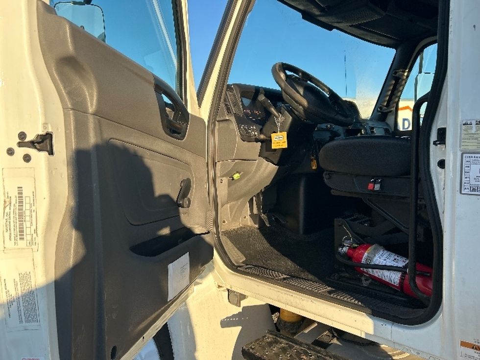 Flatbed Truck-Light and Medium Duty Trucks-International-2020-MV607-Orlando-FL-175,257\n\t\tmiles-$ 42,750 - Image 16