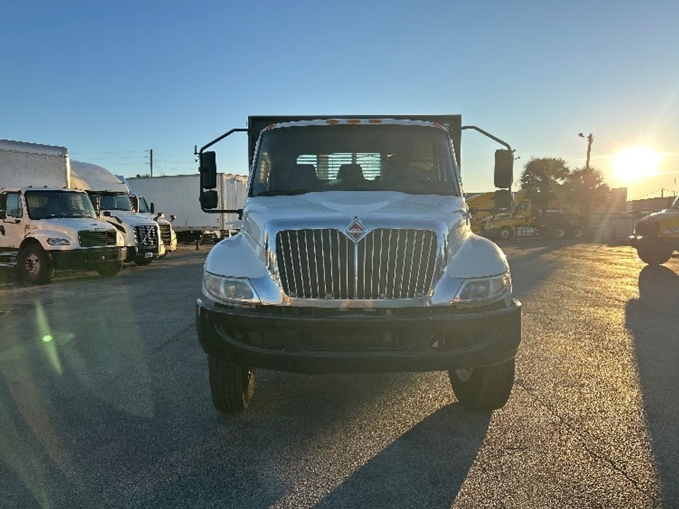 Flatbed Truck-Light and Medium Duty Trucks-International-2020-MV607-Orlando-FL-175,257\n\t\tmiles-$ 42,750 - Image 2