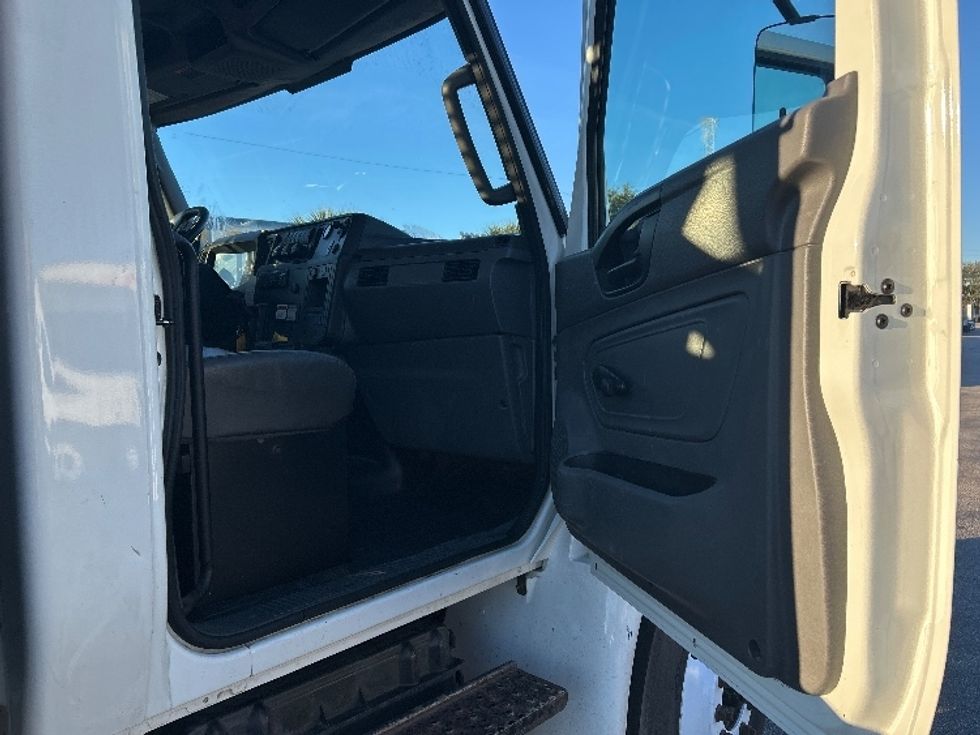 Flatbed Truck-Light and Medium Duty Trucks-International-2020-MV607-Orlando-FL-175,257\n\t\tmiles-$ 42,750 - Image 20