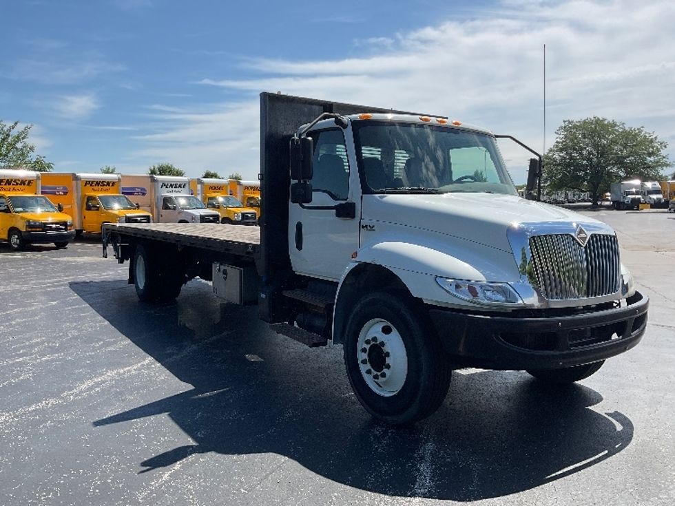 Flatbed Truck-Light and Medium Duty Trucks-International-2020-MV607-Perrysburg-OH-149,381\n\t\tmiles-$ 53,750 - Image 1