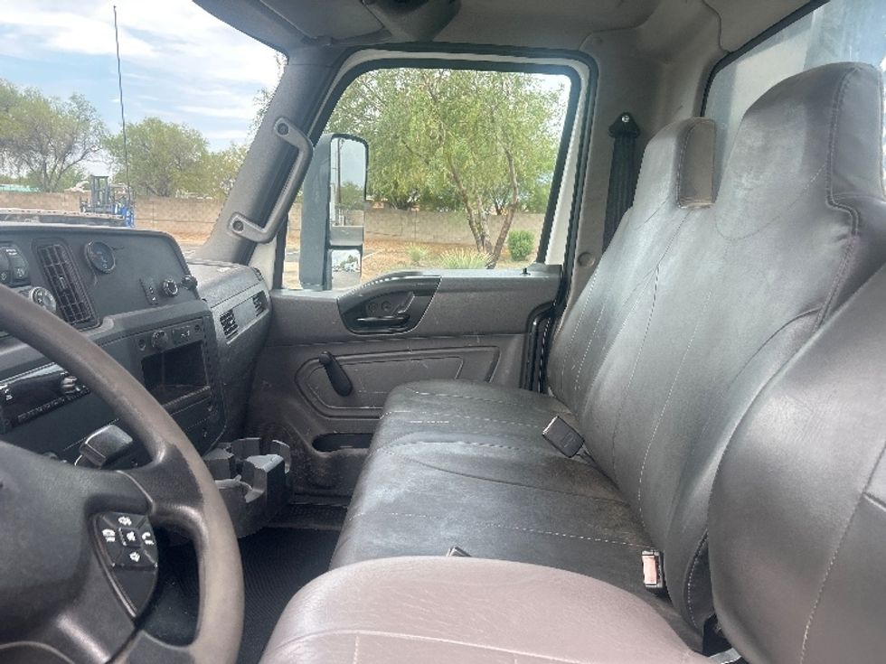Flatbed Truck-Light and Medium Duty Trucks-International-2020-MV607-Phoenix-AZ-233,421\n\t\tmiles-$ 38,250 - Image 16