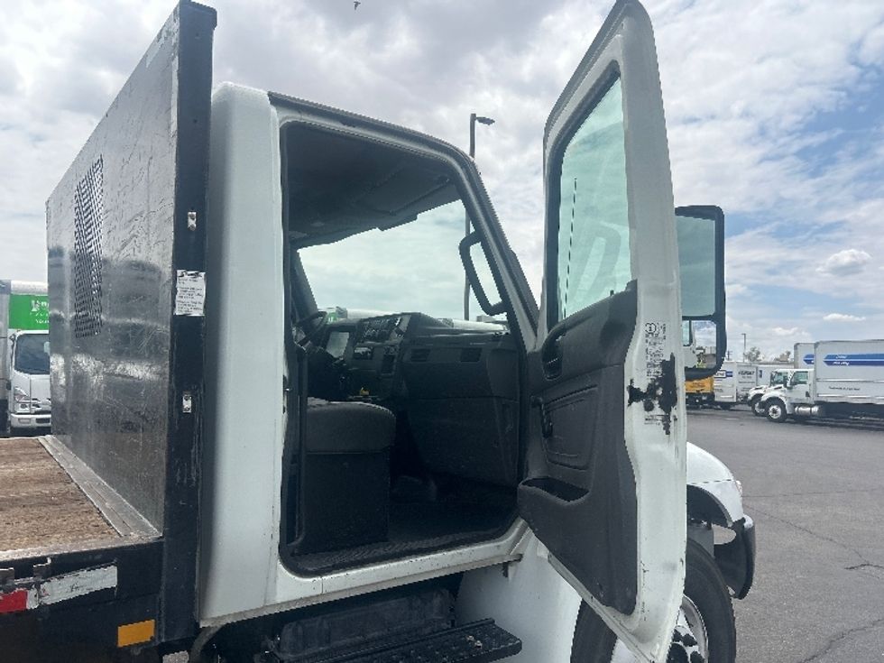 Flatbed Truck-Light and Medium Duty Trucks-International-2020-MV607-Phoenix-AZ-233,421\n\t\tmiles-$ 38,250 - Image 17