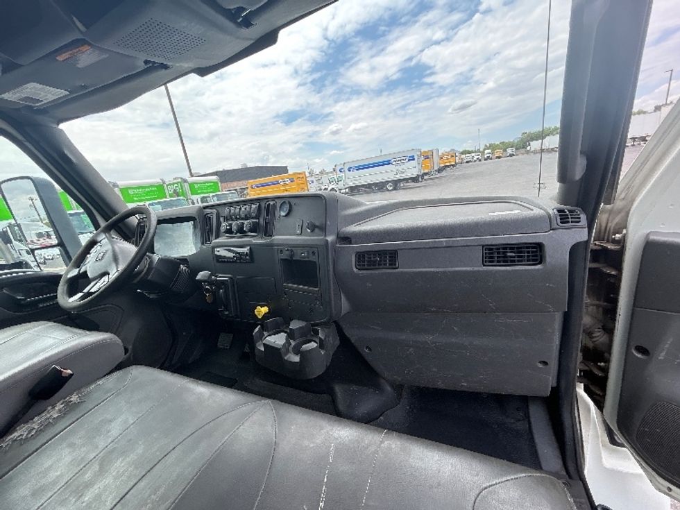 Flatbed Truck-Light and Medium Duty Trucks-International-2020-MV607-Phoenix-AZ-233,421\n\t\tmiles-$ 38,250 - Image 18