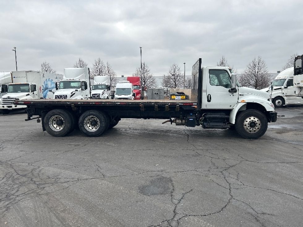 Flatbed Truck-Light and Medium Duty Trucks-International-2020-MV607-Sturtevant-WI-187,520\n\t\tmiles-$ 56,000 - Image 15