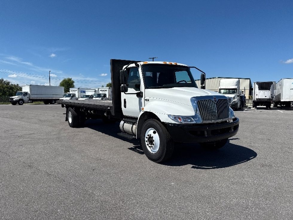 Flatbed Truck-Light and Medium Duty Trucks-International-2020-MV607-Tampa-FL-252,322\n\t\tmiles-$ 30,750 - Image 1