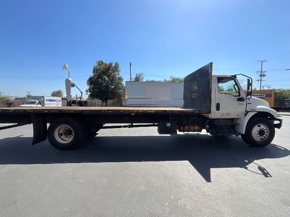 Flatbed Truck-Light and Medium Duty Trucks-International-2020-MV607-Torrance-CA-126,502\n\t\tmiles-$ 49,500 - Image 10