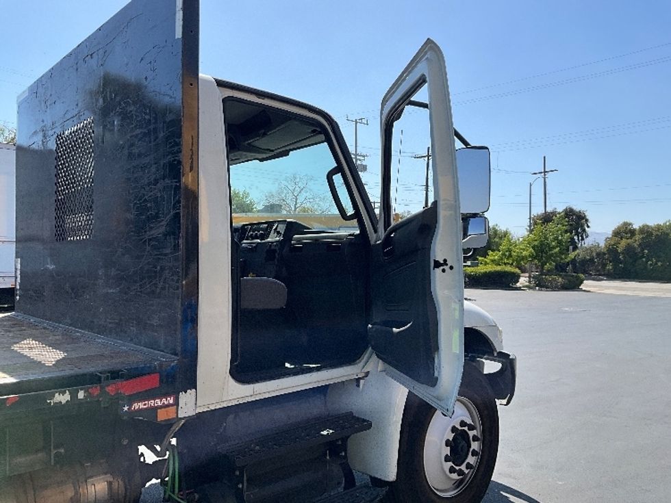 Flatbed Truck-Light and Medium Duty Trucks-International-2020-MV607-Torrance-CA-126,502\n\t\tmiles-$ 49,500 - Image 15