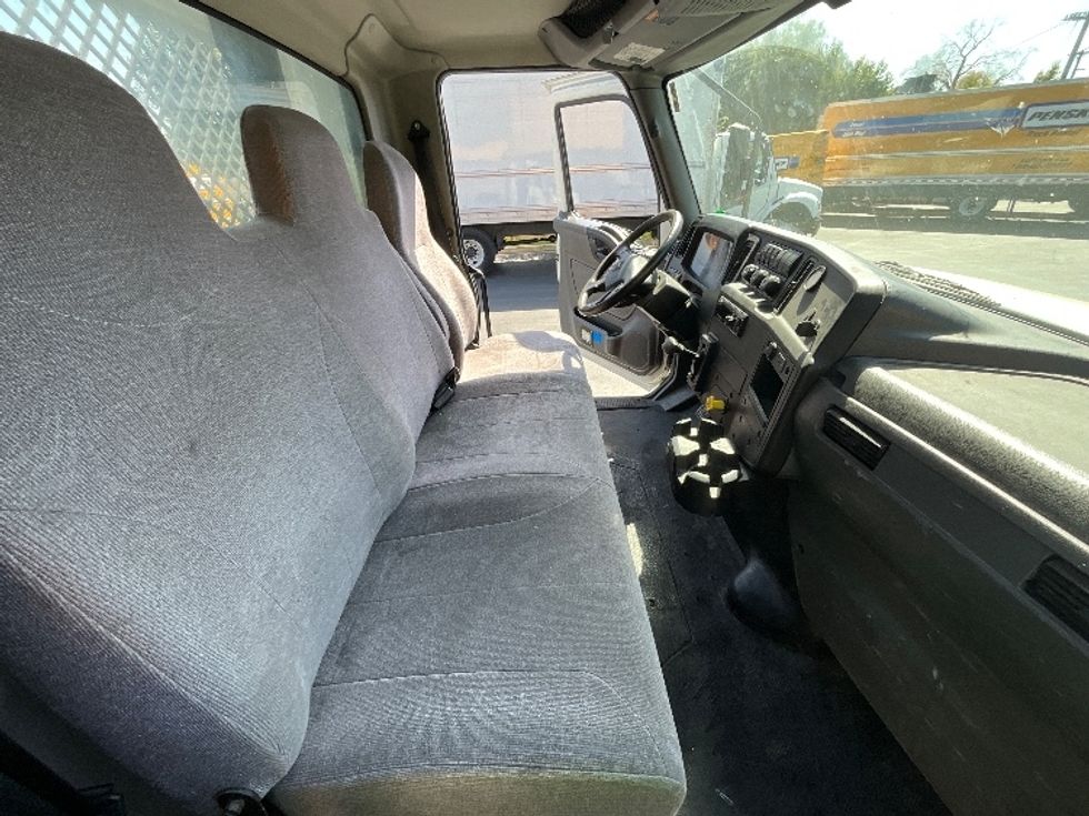 Flatbed Truck-Light and Medium Duty Trucks-International-2020-MV607-Torrance-CA-126,502\n\t\tmiles-$ 49,500 - Image 17