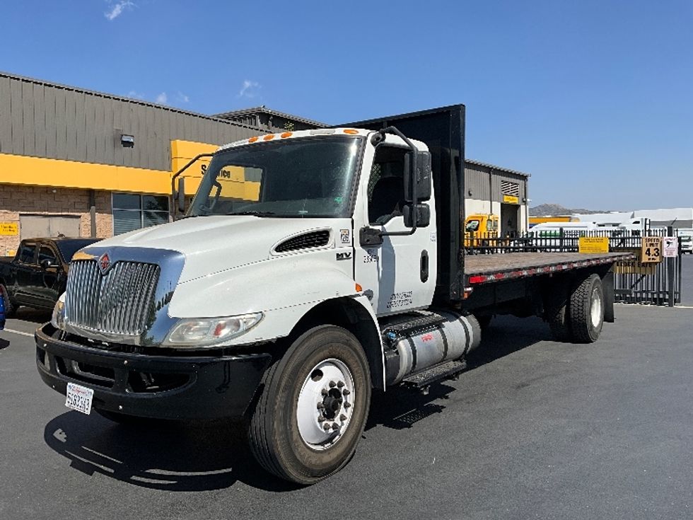Flatbed Truck-Light and Medium Duty Trucks-International-2020-MV607-Torrance-CA-126,502\n\t\tmiles-$ 49,500 - Image 3