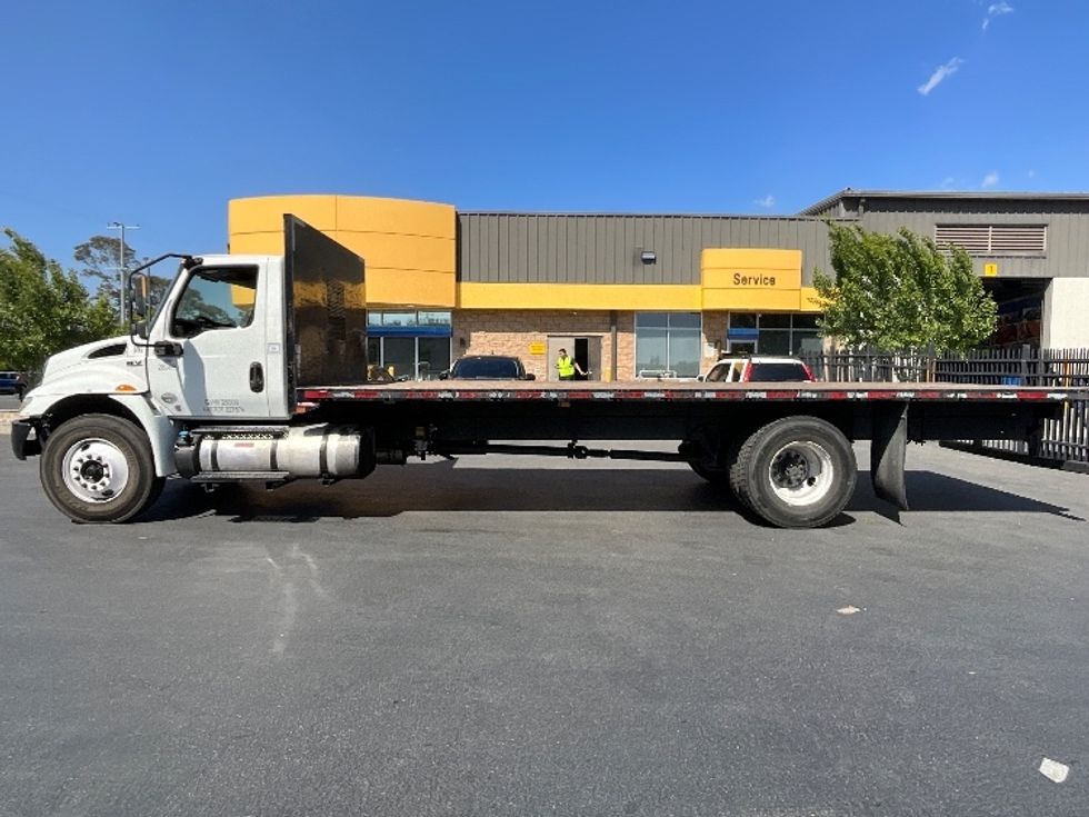 Flatbed Truck-Light and Medium Duty Trucks-International-2020-MV607-Torrance-CA-126,502\n\t\tmiles-$ 49,500 - Image 4